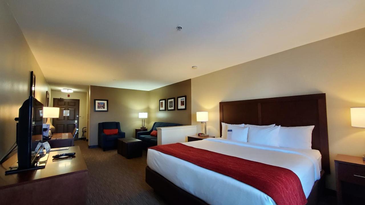 Comfort Inn & Suites Tempe Phoenix Sky Harbor Airport Ngoại thất bức ảnh