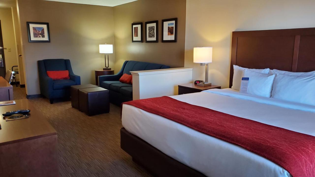 Comfort Inn & Suites Tempe Phoenix Sky Harbor Airport Ngoại thất bức ảnh