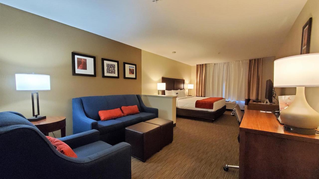 Comfort Inn & Suites Tempe Phoenix Sky Harbor Airport Ngoại thất bức ảnh