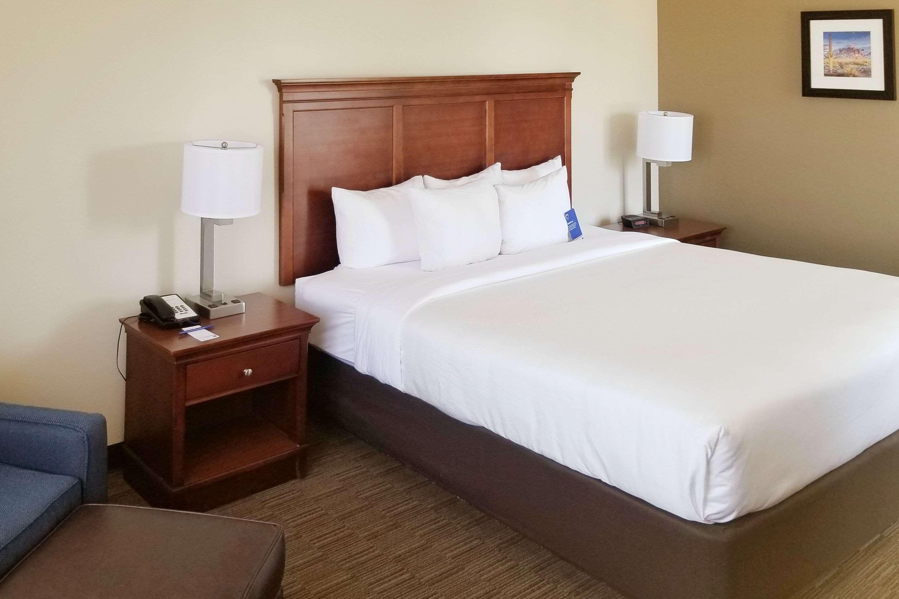 Comfort Inn & Suites Tempe Phoenix Sky Harbor Airport Ngoại thất bức ảnh