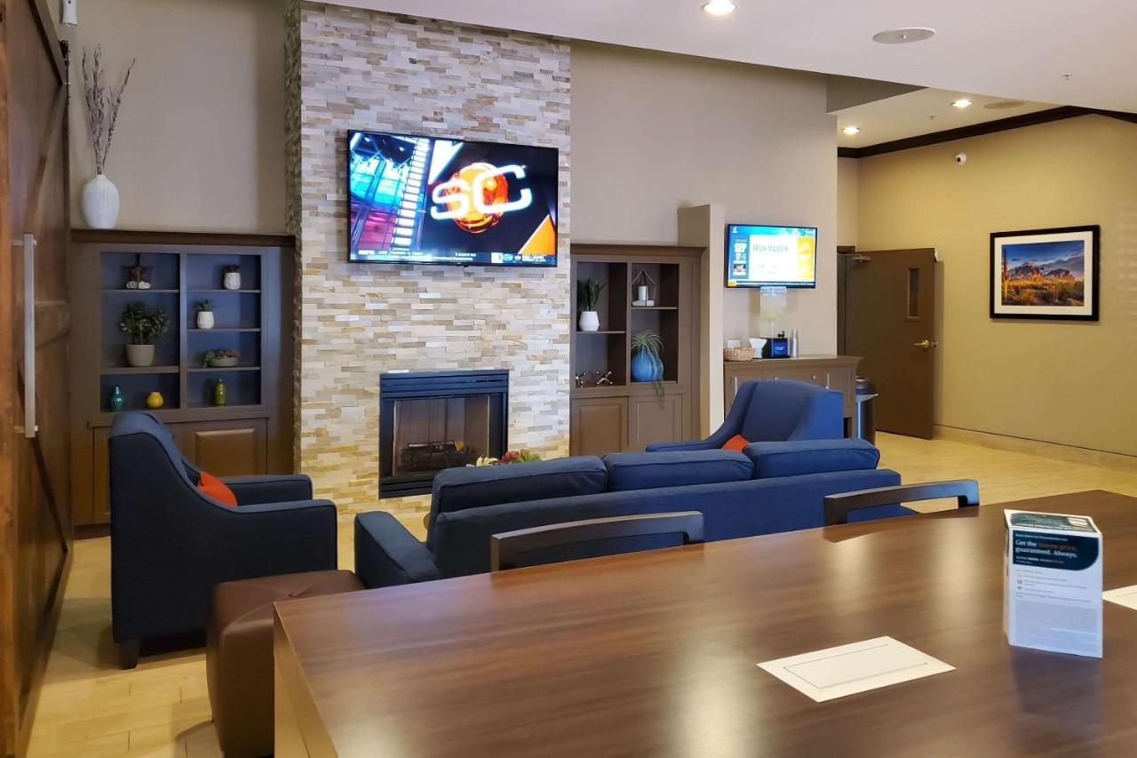 Comfort Inn & Suites Tempe Phoenix Sky Harbor Airport Ngoại thất bức ảnh