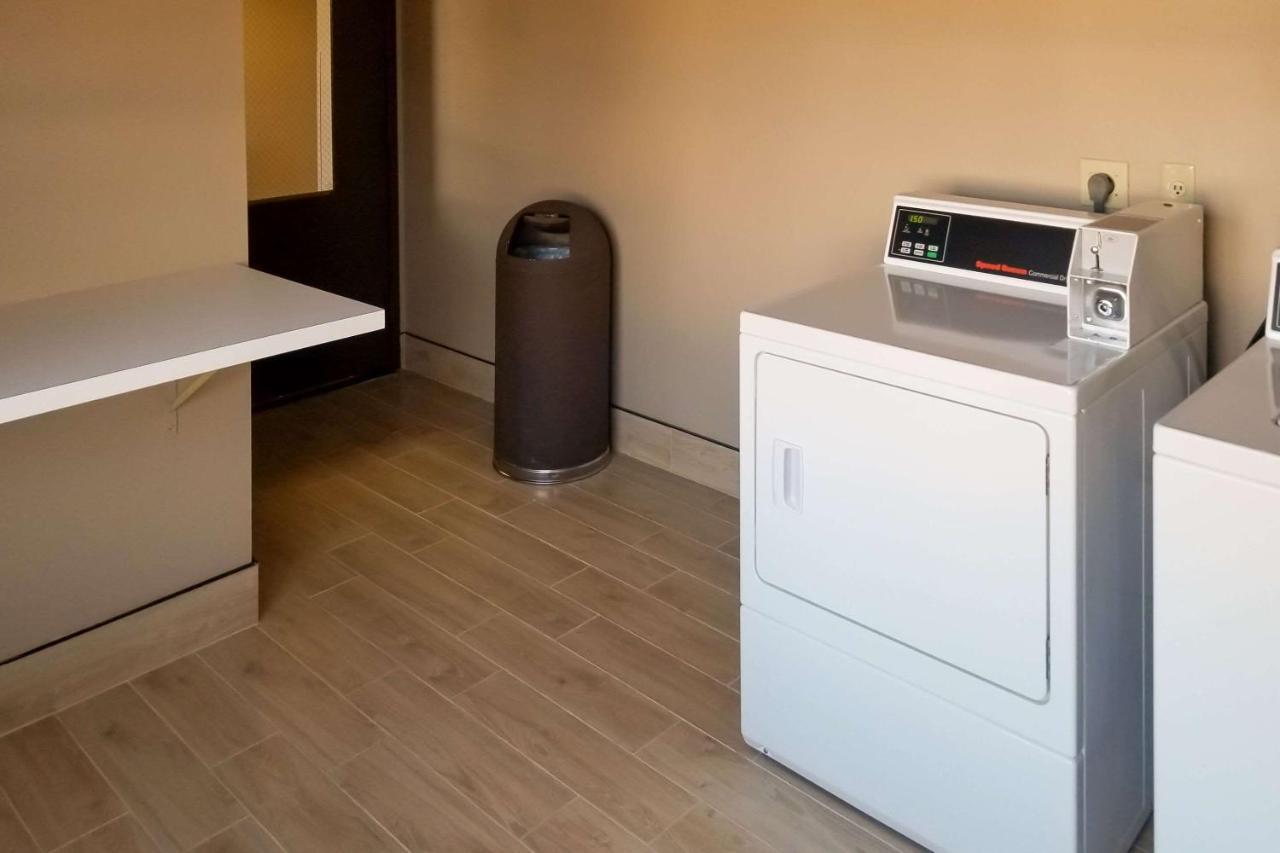 Comfort Inn & Suites Tempe Phoenix Sky Harbor Airport Ngoại thất bức ảnh