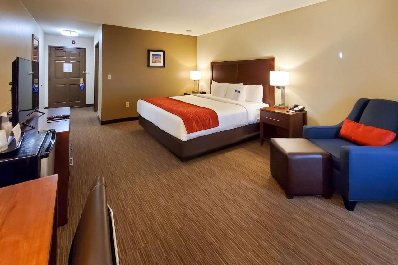 Comfort Inn & Suites Tempe Phoenix Sky Harbor Airport Ngoại thất bức ảnh