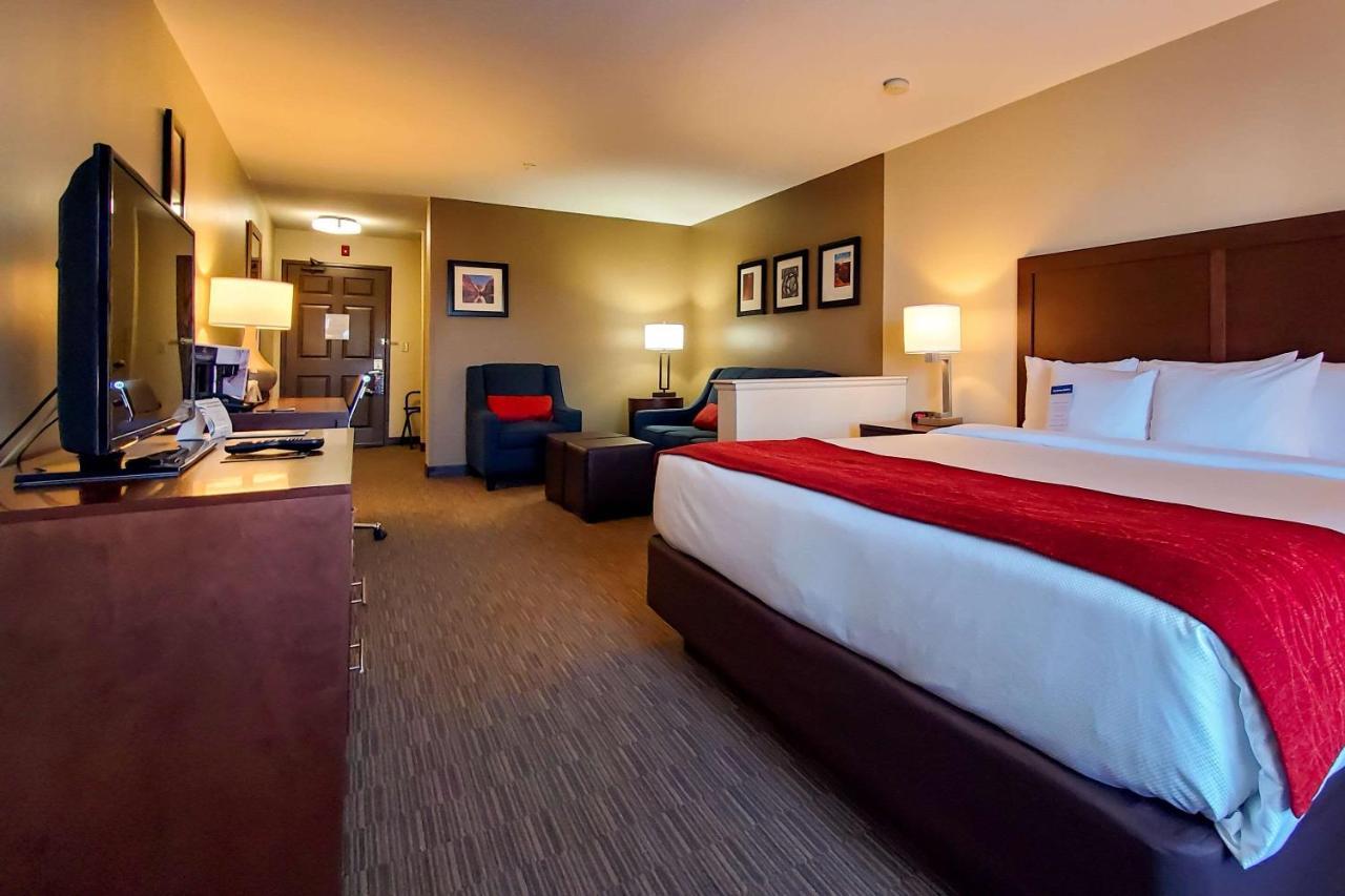 Comfort Inn & Suites Tempe Phoenix Sky Harbor Airport Ngoại thất bức ảnh