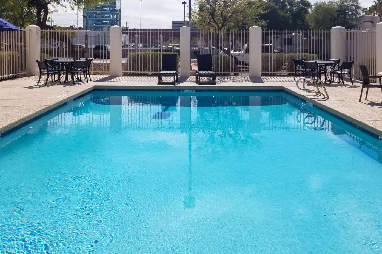Comfort Inn & Suites Tempe Phoenix Sky Harbor Airport Ngoại thất bức ảnh