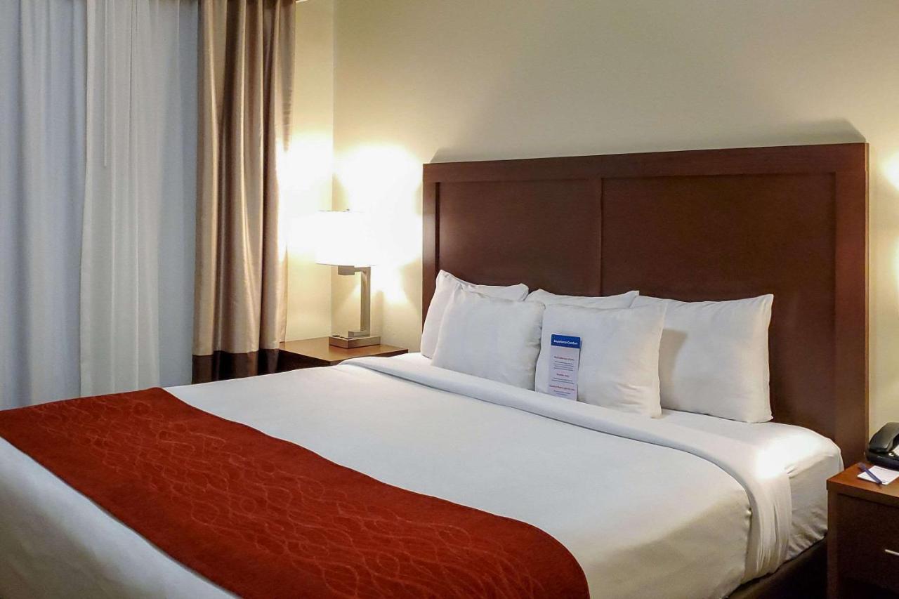 Comfort Inn & Suites Tempe Phoenix Sky Harbor Airport Ngoại thất bức ảnh